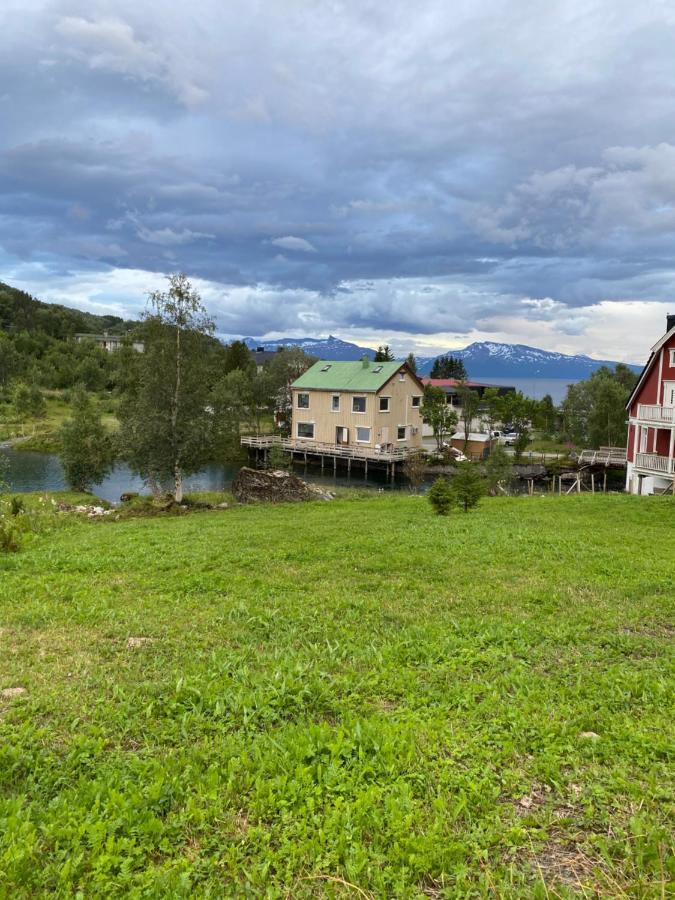 House On The Lake Bogen Eksteriør bilde