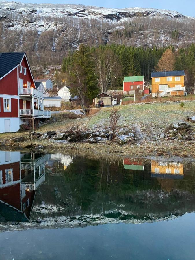 House On The Lake Bogen Eksteriør bilde